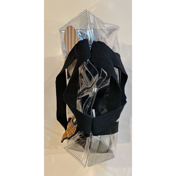 New Wondering Moon Ladies 6 pcs Travel Bag Set, Neck pillow, cup, slippers etc - Picture 9 of 10